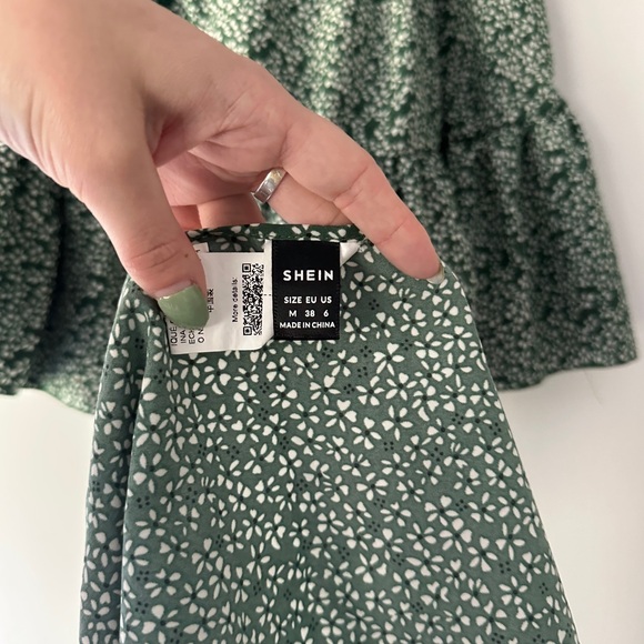 SHEIN Soleia Green and White Ditsy Floral Print Knot Crop Top w/ Skirt - Picture 8 of 8